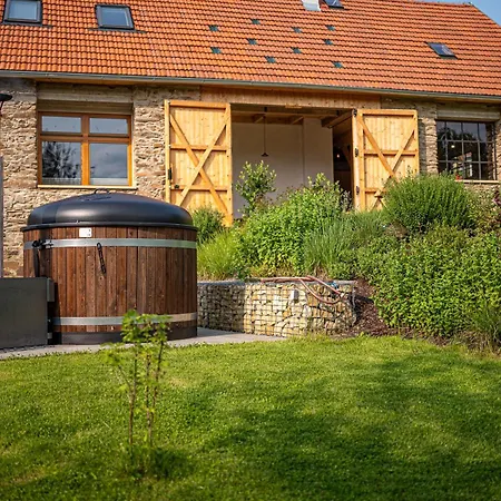 Stodola 63 * Pacov